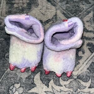 Wonder Nation Fuzzy Monster Claw Slippers - Pink and Purple